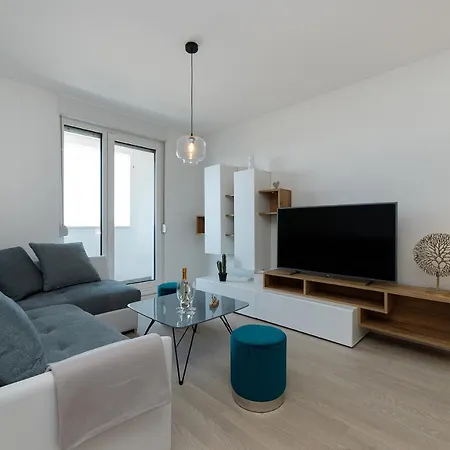 Malo Center - Rooftop, Wifi, Parking