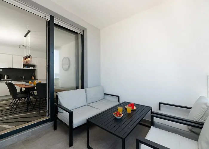 Malo Center - Rooftop, Wifi, Parking